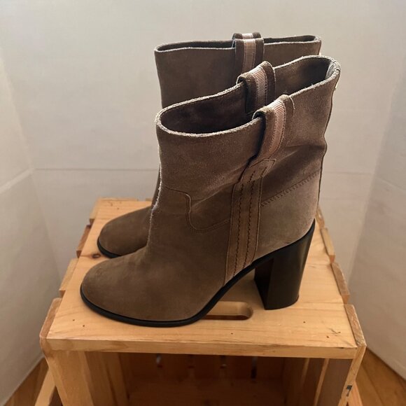 Kate Spade New York Size 9 Tobacco Brown Baise Suede Pull On Heeled Ankle Boots - Picture 8 of 16